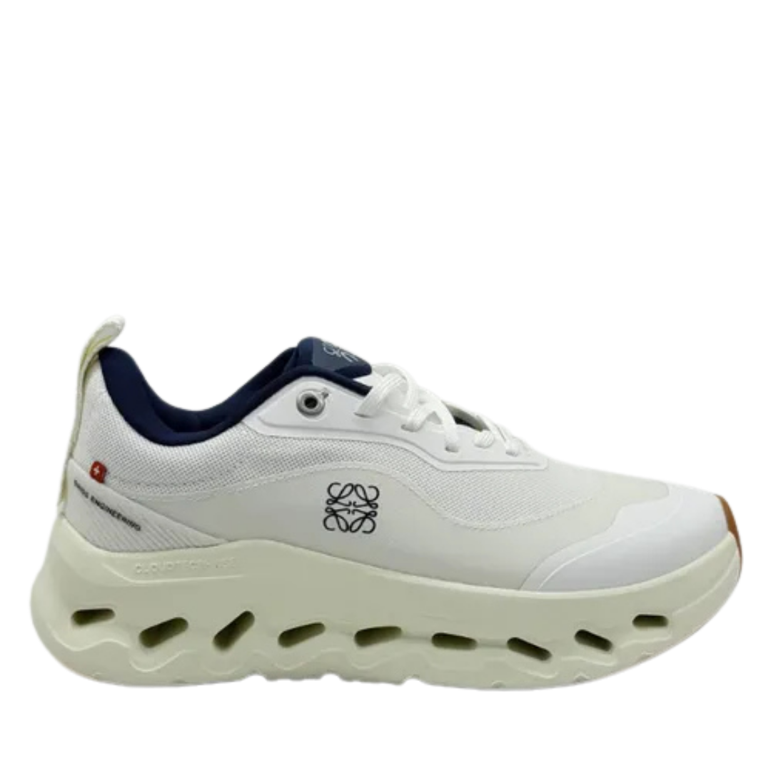OnCloud Loewe White and Navy