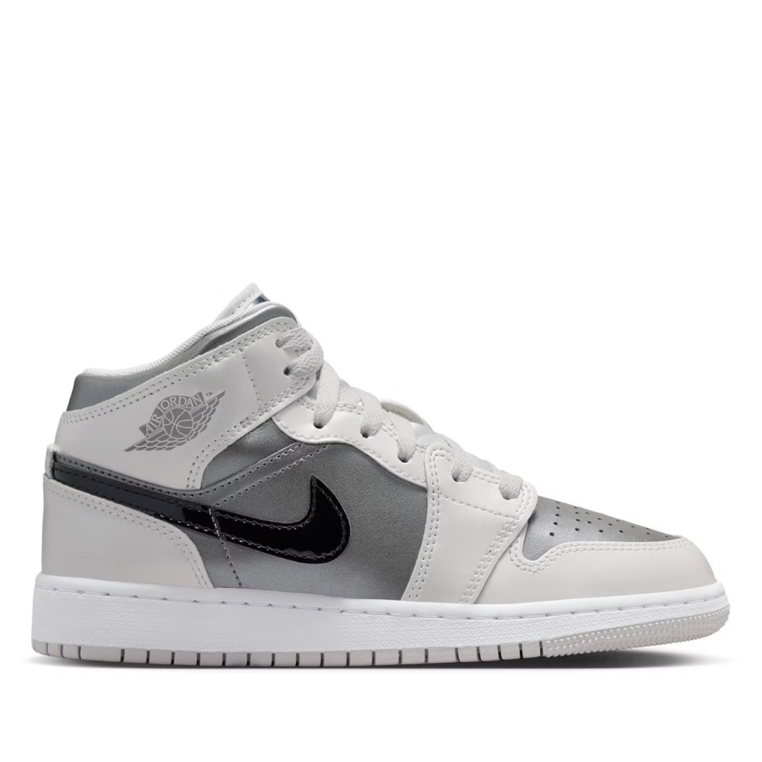 Retro 1 Black Chrome
