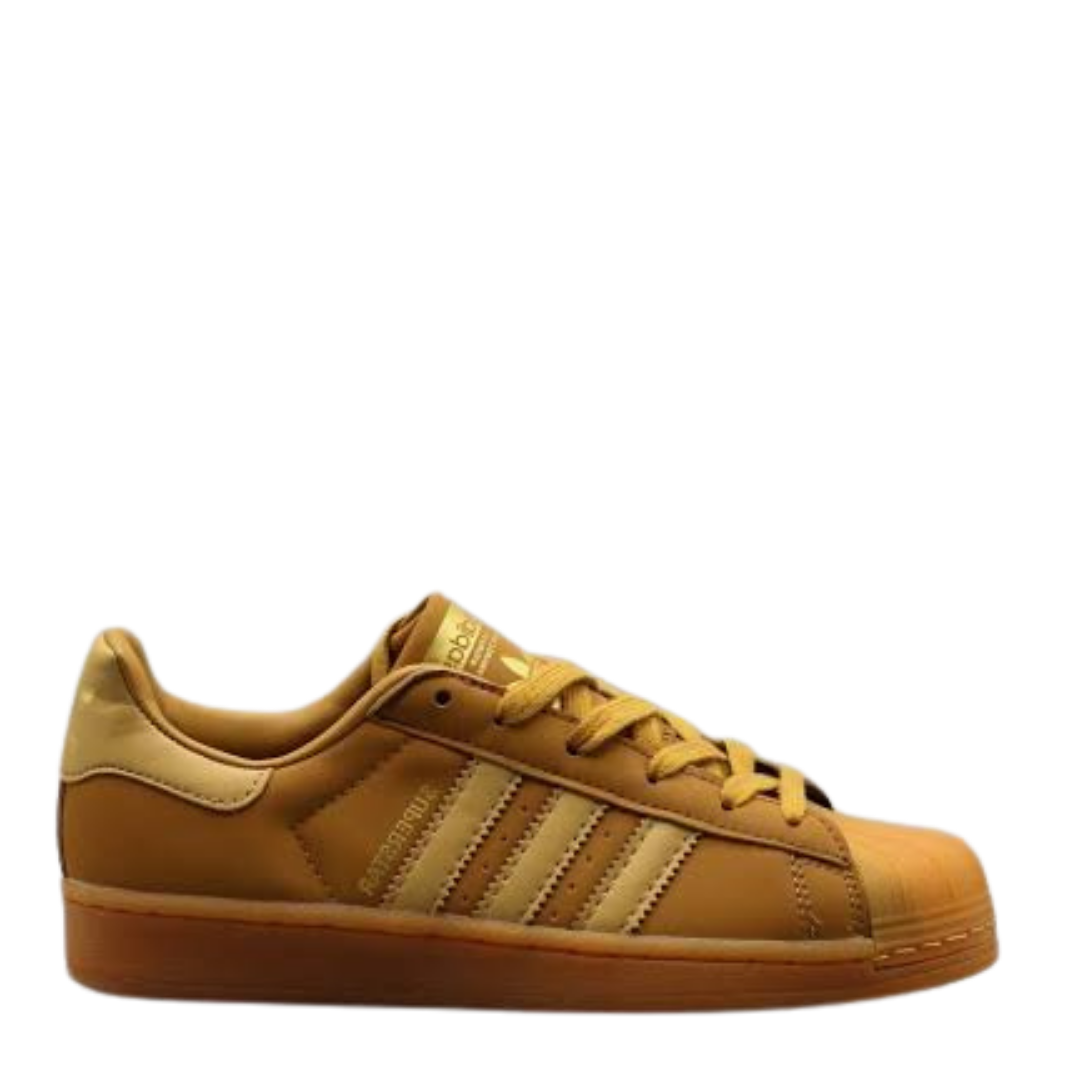 Superstar Camel
