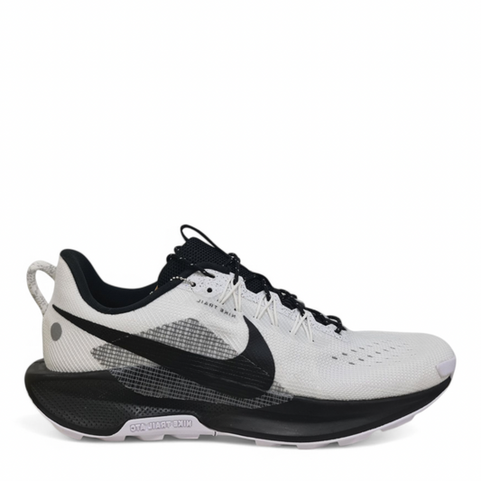 Pegasus Trail 5 White and Black