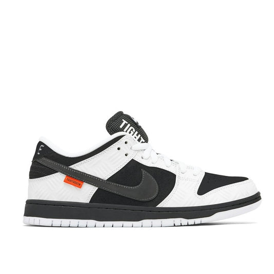 Nike Dunk Low Tightbooth